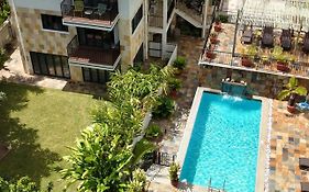 Lodoicea Apartments